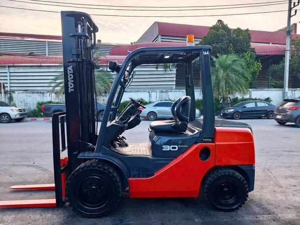 Forklift Toyota · 8FD30V40 MT