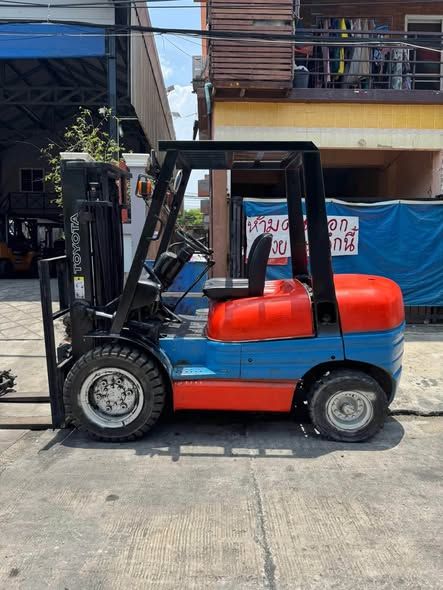 Forklift Toyota · รุ่น 6