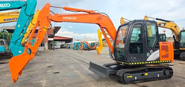 รถขุดแบคโฮ Hitachi · ZX60-5A