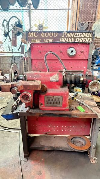 Manual Lathe, Brake Disc and Drum MC4000 USA