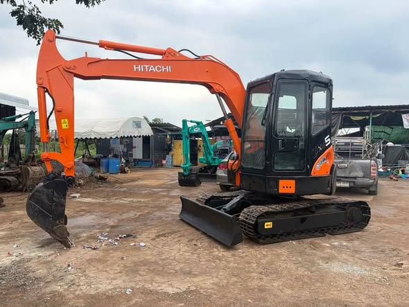 Excavator Hitachi · ZX55UR