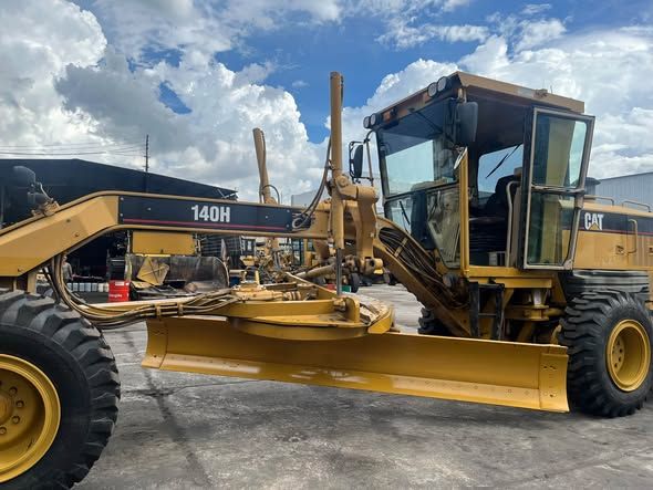 Motor Grader Caterpillar · 140H-APM