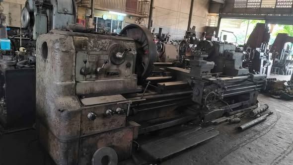 Manual Lathe