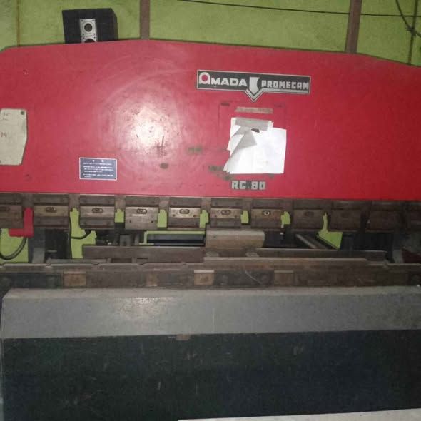 Press Brake Amada · RG80