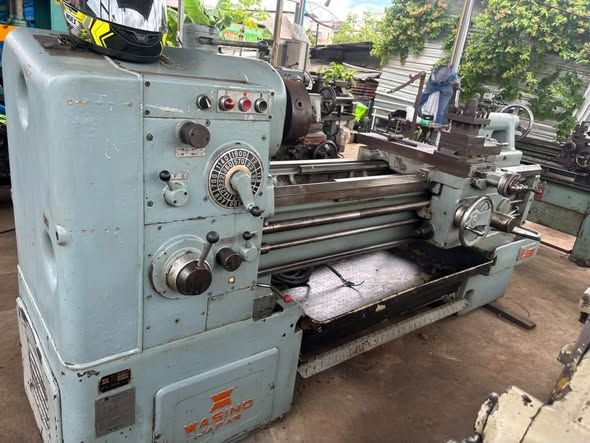 Manual Lathe