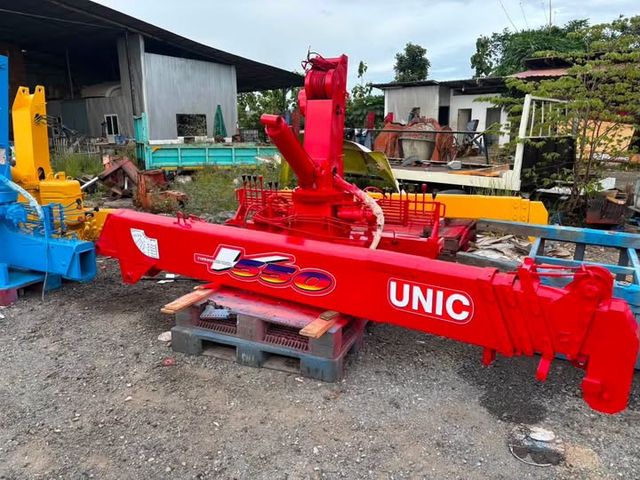 Crane Unic · UR505