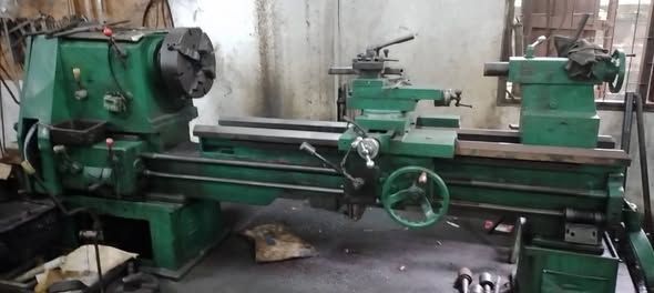 Manual Lathe