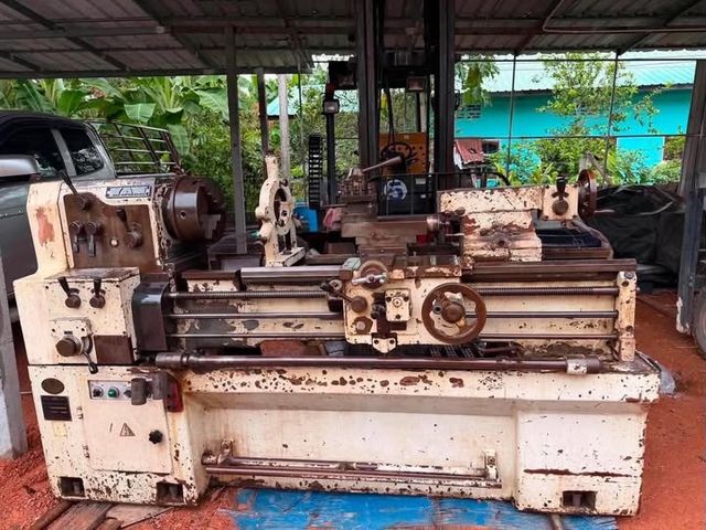 Manual Lathe