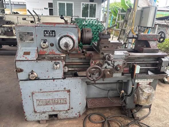 Manual Lathe