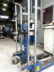 Manual Lift Truck