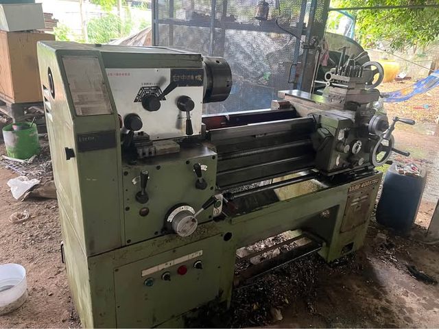 Manual Lathe