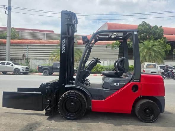 Forklift Toyota · รุ่น 8