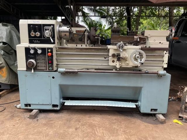 Manual Lathe Goodway
