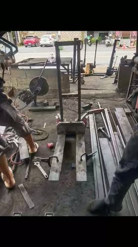 Hydraulic Lift Table