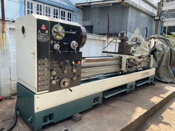 Manual Lathe Chu-Shing
