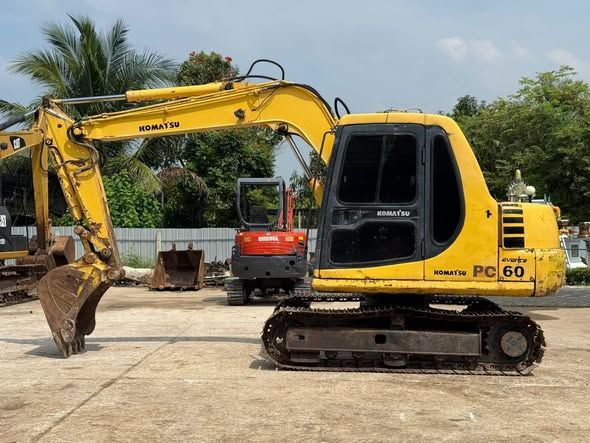 Excavator Komatsu · PC60-7