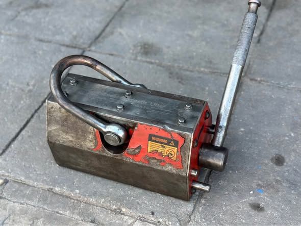 Magnetic Lifter
