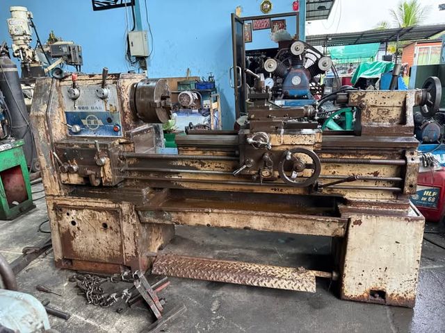 Manual Lathe