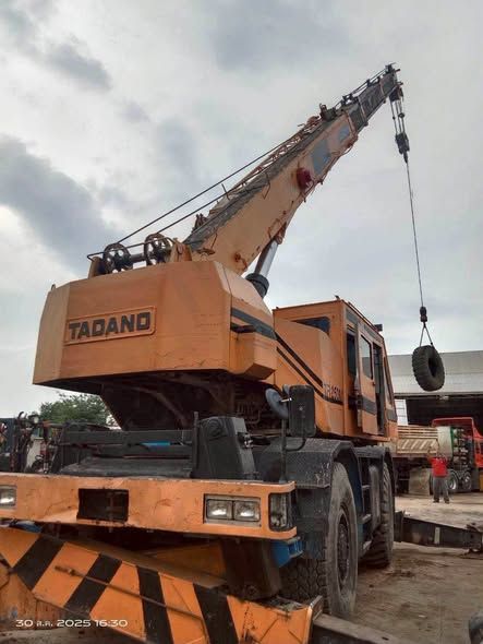Crane (Truck-Mounted) Tadano · M4