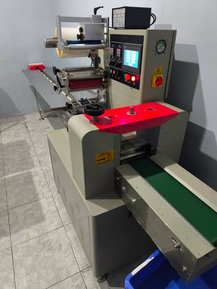 Horizontal Band Sealing Machine