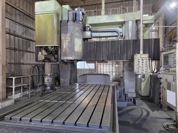 Double Column Machining Center Okuma · MCV20A
