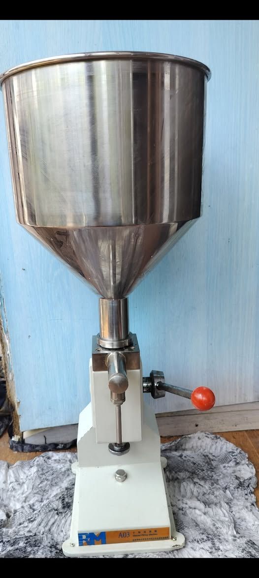 Manual Liquid Filling Machine