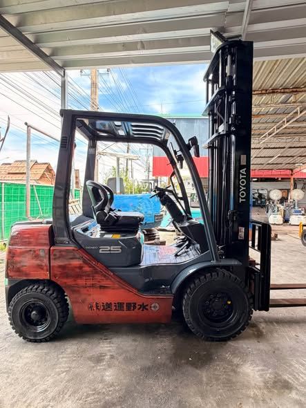 Forklift Toyota · 8FD25