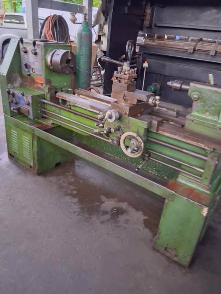 Manual Lathe