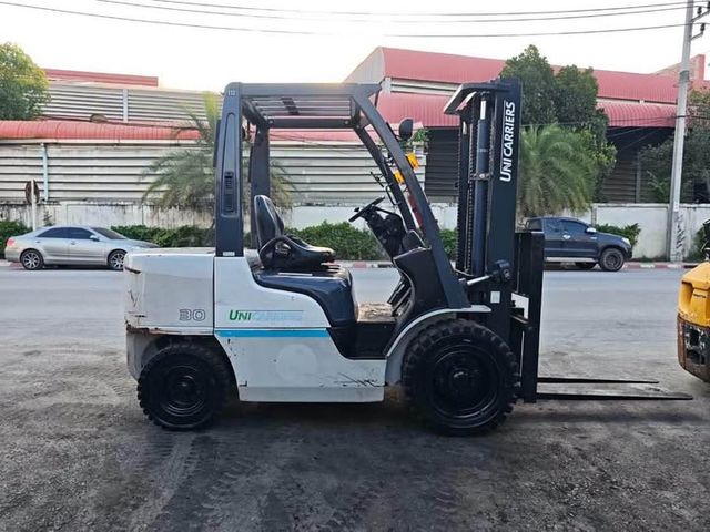 Forklift UniCarriers · YG1F2A30U