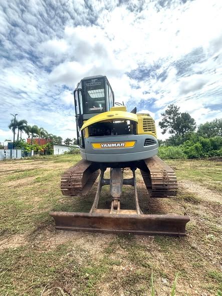 Excavator Yanmar · Vio75-B
