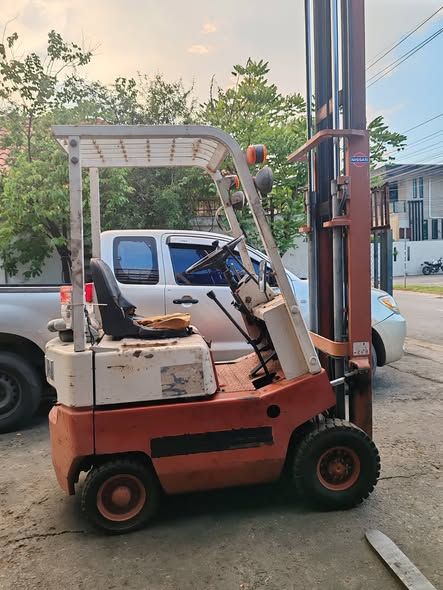 Forklift, Gasoline, 900 kg Capacity Nissan