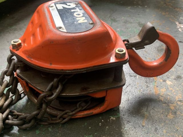 Manual Chain Hoist Elephant · 2T/8172
