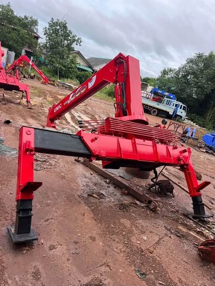 Crane, truck-mounted UNIC · UR504