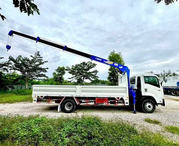 Truck-Mounted Crane Tadano · ISUZU FRR 190