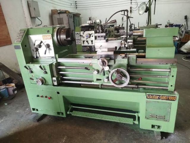 Manual Lathe