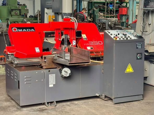 Bandsaw Amada · HA-250