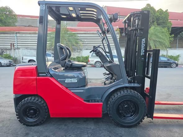 Forklift Toyota · 8FD25V30 AT