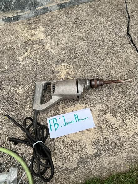 Drilling Machine Makita · 6301
