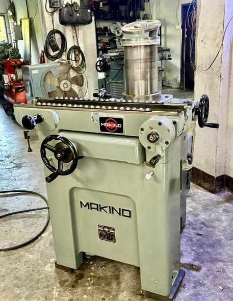 Tool and Cutter Grinder Makino · C-40