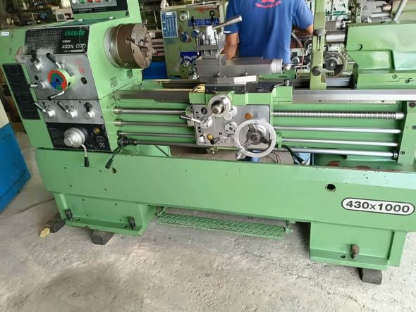 Manual Lathe Takang