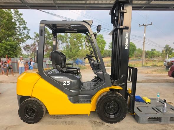 Forklift Komatsu · FD25T-17