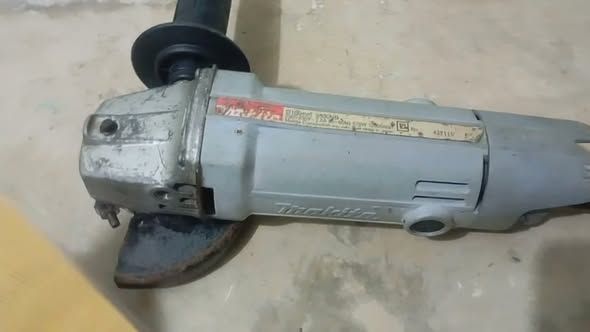 Angle Grinder Makita · 9500NB