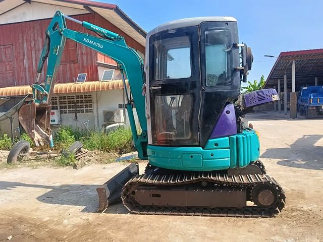 Excavator Komatsu · PC30MR