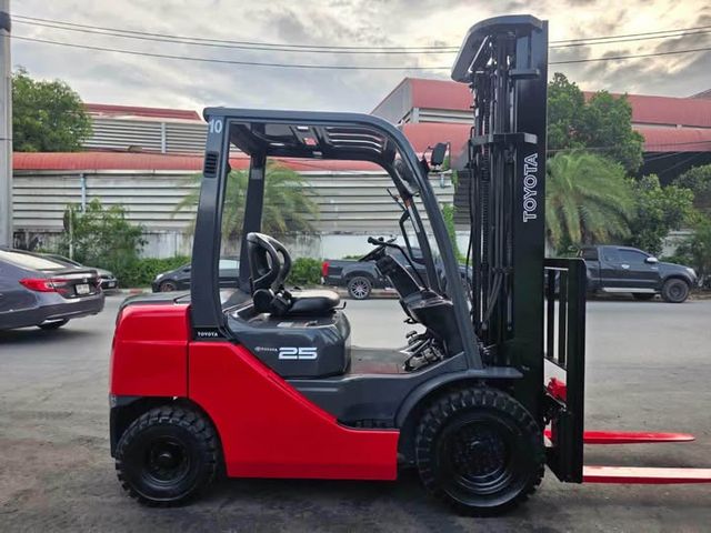 Forklift