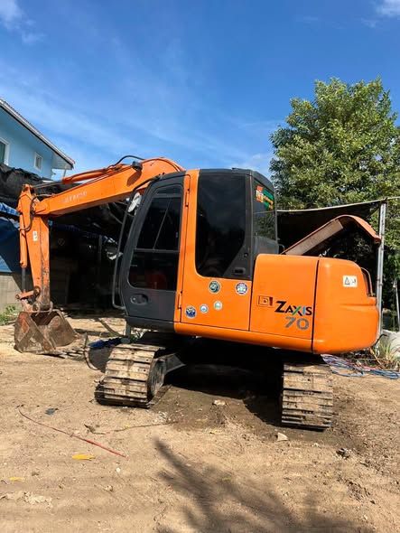 Excavator Hitachi · ZX70-1