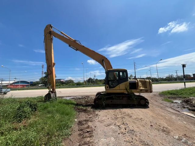 Excavator Komatsu · PC200-7