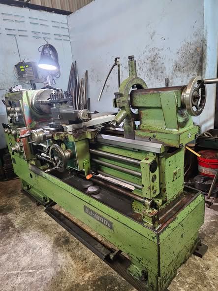 Manual Lathe EKUKA