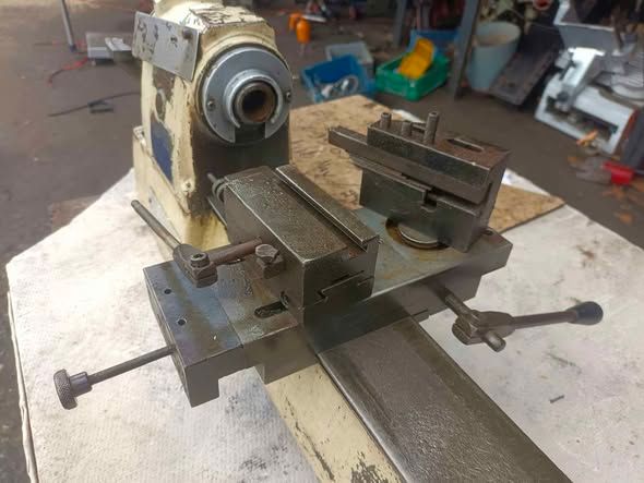 Manual Lathe