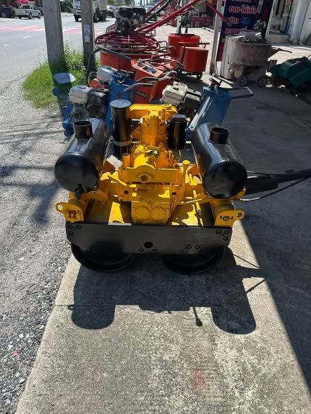 Walk-Behind Reversible Road Roller