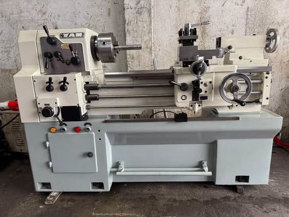 Manual Lathe